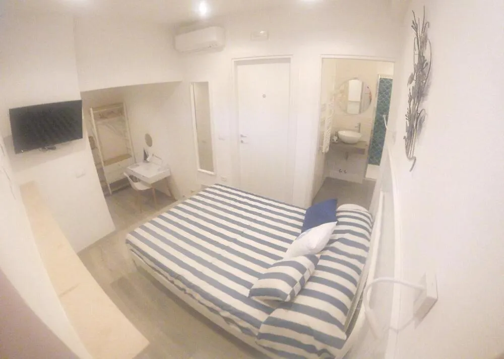 Bed And Breakfast La Vela Giglio Porto Bed & Breakfast